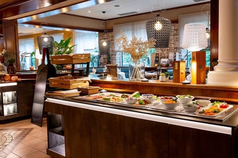 Daily buffet breakfast for a fee