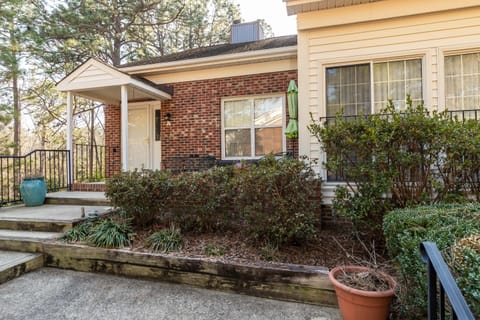 Pinehurst Manor 18-A