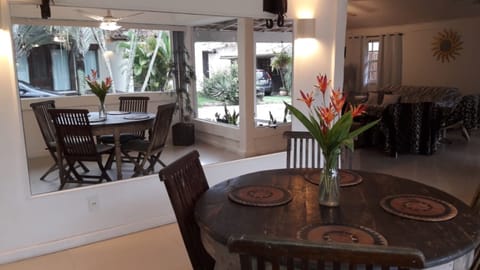 House, Multiple Beds | In-room dining