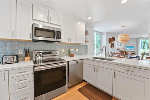 Enjoy all stainless steel appliances