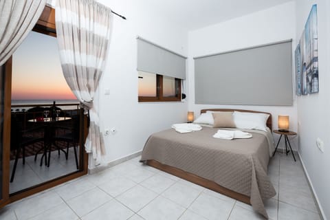 Double Room, Sea View, Beachside | In-room safe, laptop workspace, soundproofing, iron/ironing board