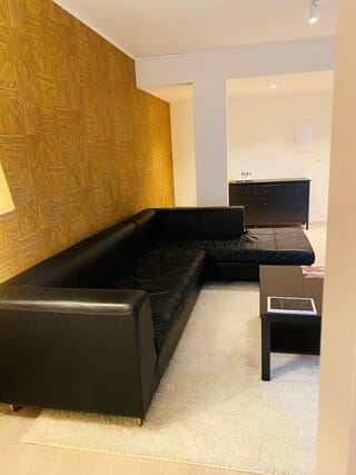 Family Suite (Large) | Living area | 32-inch TV with cable channels