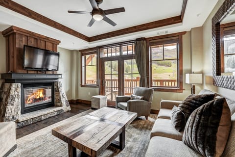 Furniture, Indoors, Living Room, Fireplace, Table