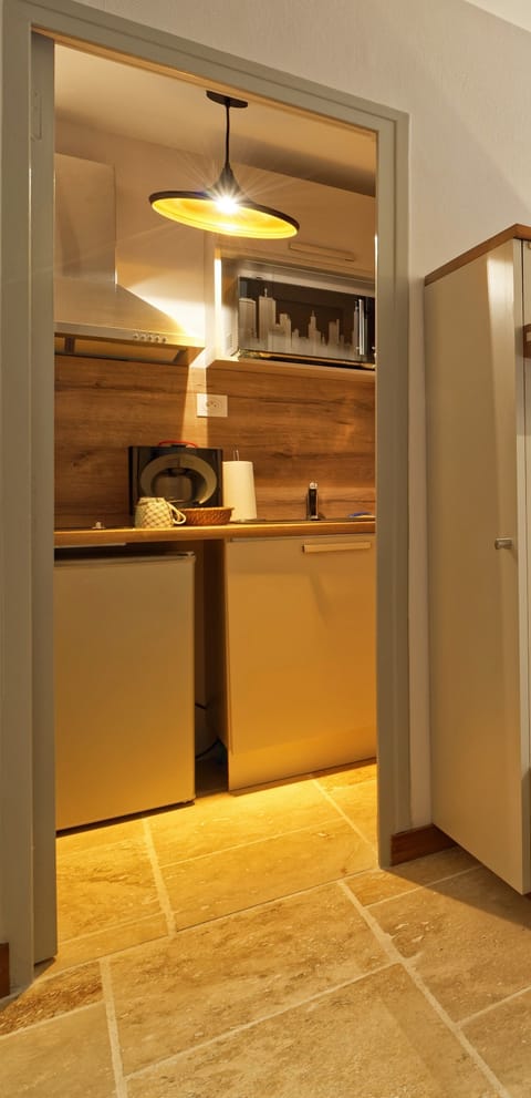 Private kitchenette