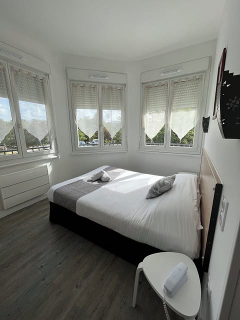 Classic Double Room | Premium bedding, desk, free WiFi, bed sheets