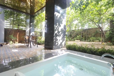 Presidential Twin Room | Terrace/patio