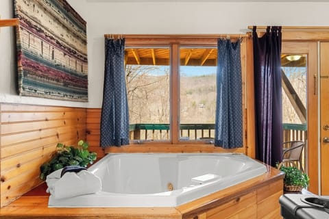 Jacuzzi in Game Room