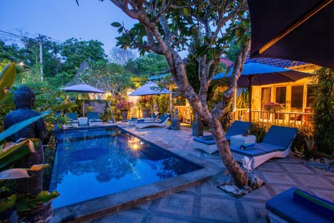 Deluxe Double Room | Living area | LED TV