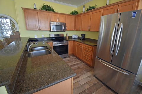 Fully Equipped Kitchen!