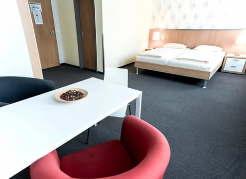 Basic Double Room | In-room dining