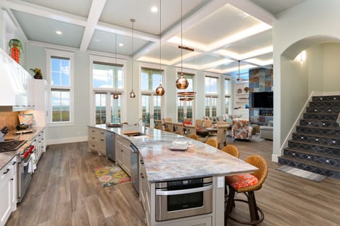 3rd Floor Kitchen, Bar, Microwave, Dining, Living & Amazing East View Balcony