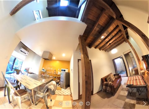 A deformed 360 view from the entrance hall (to capture the entire atompsphere)