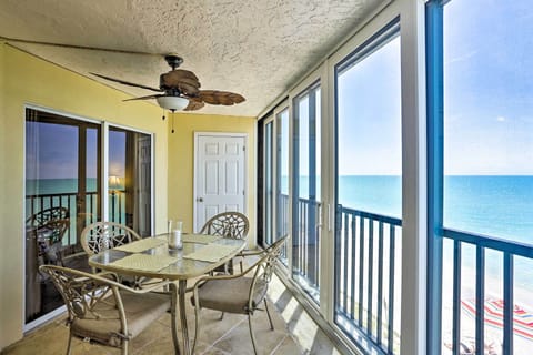 Englewood Vacation Rental | 2BR | 2BA | 1,150 Sq Ft | Stairs Required