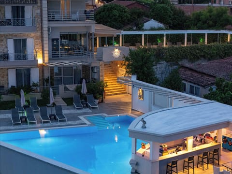 Poolside bar