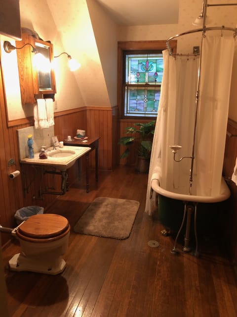 The Train Room  (3rd Floor) | Bathroom | Hair dryer, towels, soap, shampoo