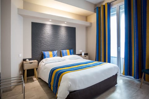 Superior Room, 1 Queen Bed, Non Smoking | In-room safe, individually decorated, individually furnished, desk