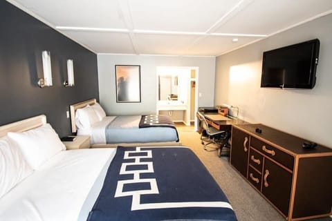 Double Room, 2 Queen Beds | Free WiFi, bed sheets