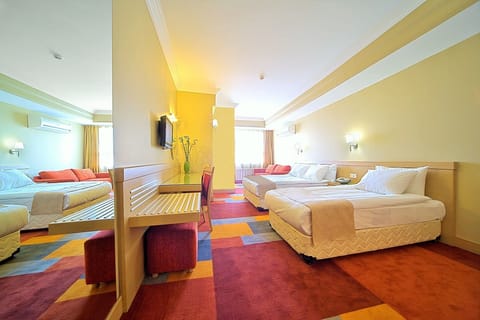 Egyptian cotton sheets, premium bedding, minibar, in-room safe