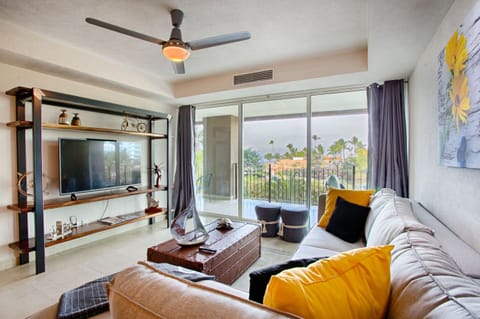 Comfortable and tastefully decorated condo