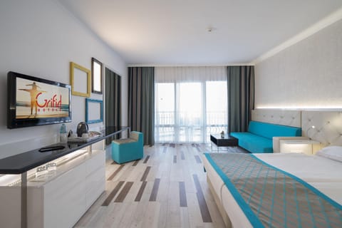 Minibar, in-room safe, free WiFi, bed sheets