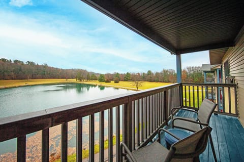Deluxe Suite, 1 Bedroom, Kitchen | Balcony view
