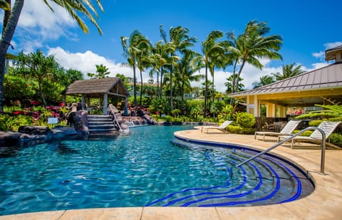 Pool - Large pool with easy stairs to enter