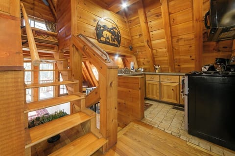 Main Level Kitchen and Dining Area