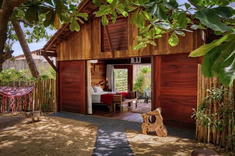Deluxe Cabin | Free WiFi, bed sheets