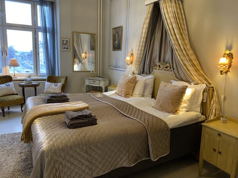 Classic Double Room, River View | WiFi (free), individually decorated, individually furnished, bed sheets