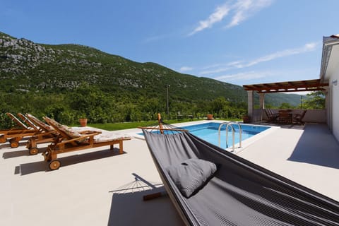 Sundeck