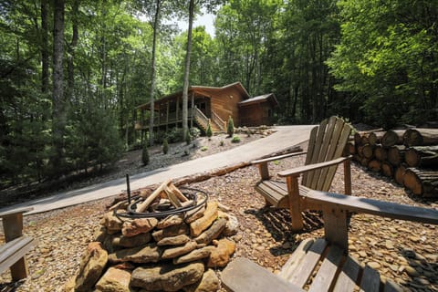 Cullowhee Vacation Rental | 2BR | 2BA | Stairs Required | 1,250 Sq Ft