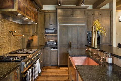 11-Telluride-River-Bliss-Kitchen-v12.jpg