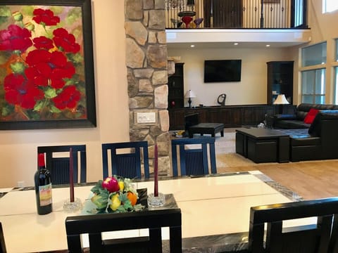 Plenty of room for a family meal.