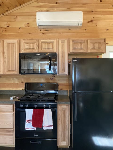 New splitter keeps you very cool on hot days and gives great heat when needed