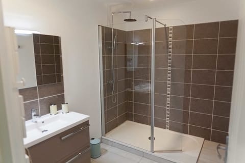 Double Room, Terrace, Garden View (Zen) | Bathroom | Shower, rainfall showerhead, free toiletries, hair dryer