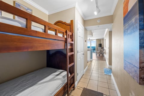 Entrance / Bunk Area