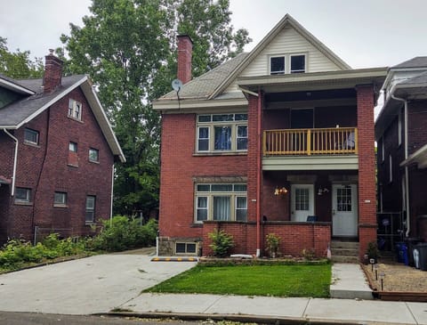 Ground floor apartment in 2-unit house. On boulevard with minimal thru-traffic. 