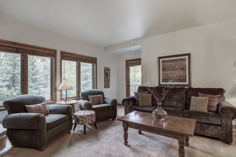 Living Room, Tyra Riverbend 213, Breckenridge Vacation Rental