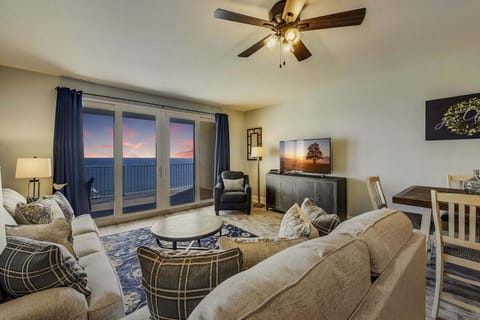 Laketown Wharf 1821- Anchors A Wave