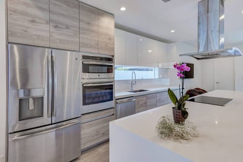 Closer view of the kitchen