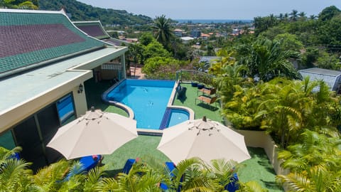 Luxury 4 Bed Pool Villa with Chef