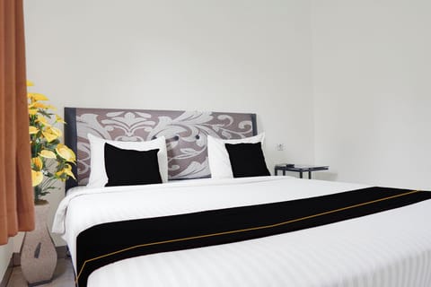 Deluxe Double Room, 1 Double Bed | Desk, free WiFi, bed sheets