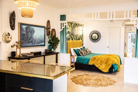 Spacious and central one bedroom with generous size kitchen and balcony