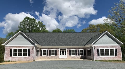 The driveway allows for plenty of parking for guests! 