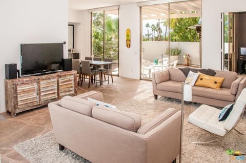 Villa (2 Bedrooms) | Living room