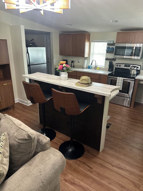 Open kitchen with breakfast bar
