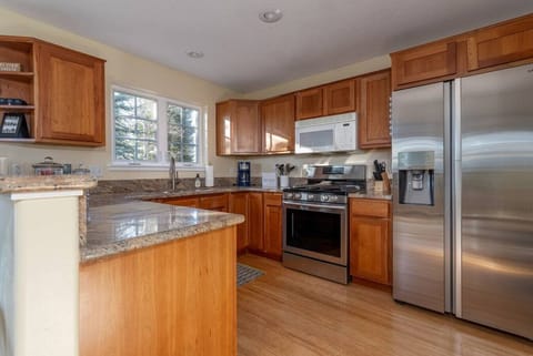 Fully equipped kitchen