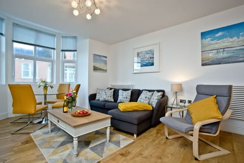 Living and dining space for 4 people - 5 At The Beach