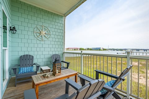 Screen Porch with Open River Views