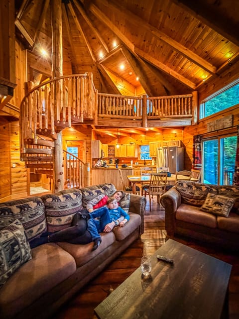 The ultimate cozy retreat, Owl Roost "The Yurt" is the ultimate cozy retreat, with comforts and amenities such as central AC, soapstone wood stove, hot tub, and seasonal access to ice skating rink, volleyball court, beach and hiking trails